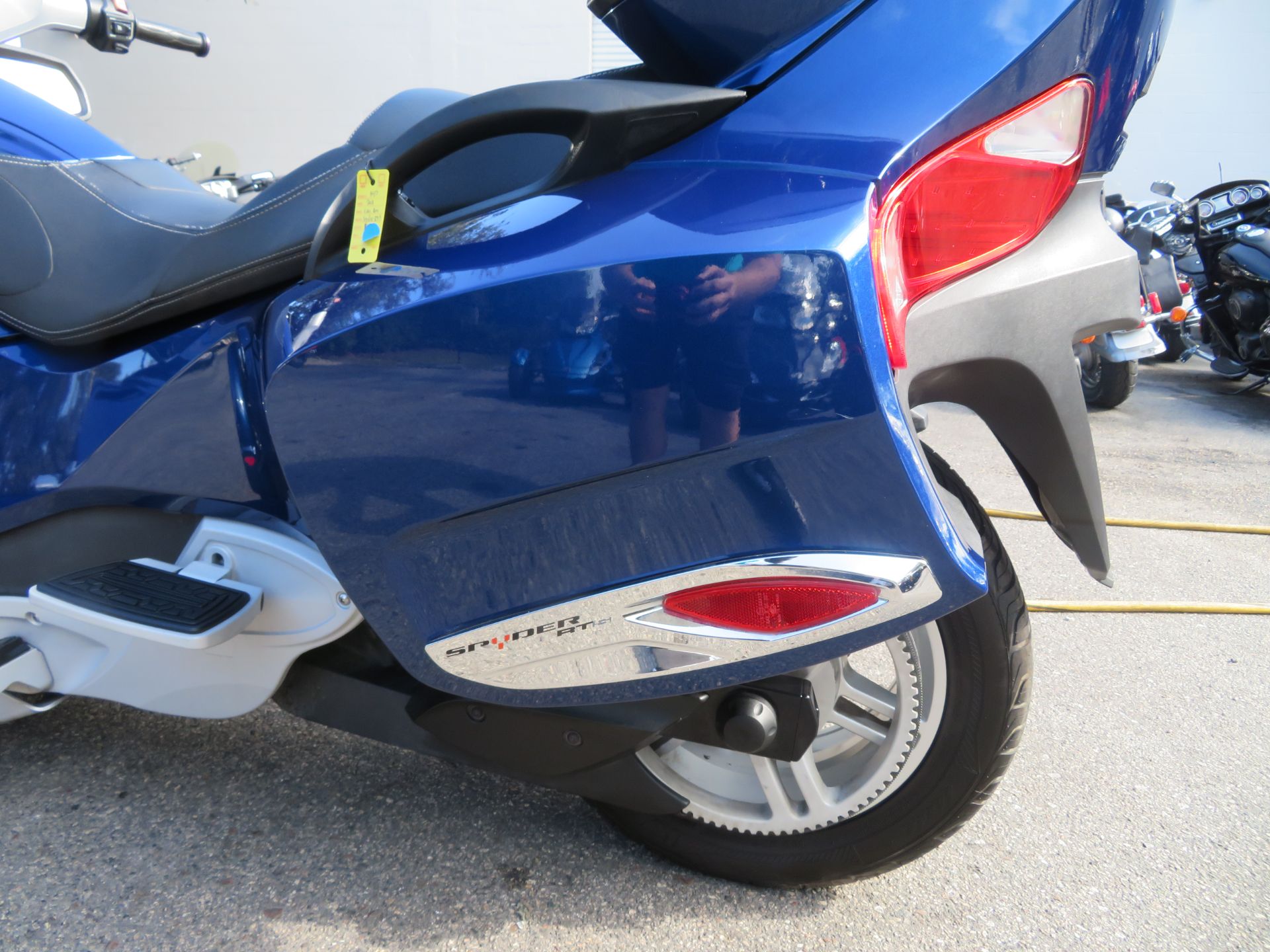 2011 Can-Am Spyder® RT-S SM5 in Sanford, Florida - Photo 22