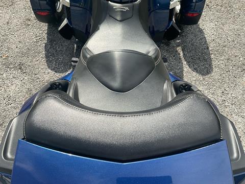 2011 Can-Am Spyder® RT-S SM5 in Sanford, Florida - Photo 28