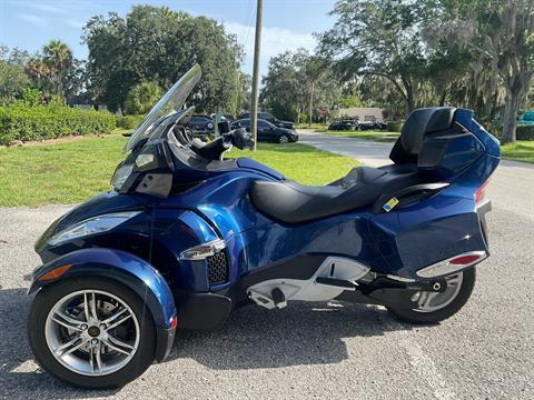 2011 Can-Am Spyder® RT-S SM5 in Sanford, Florida - Photo 7