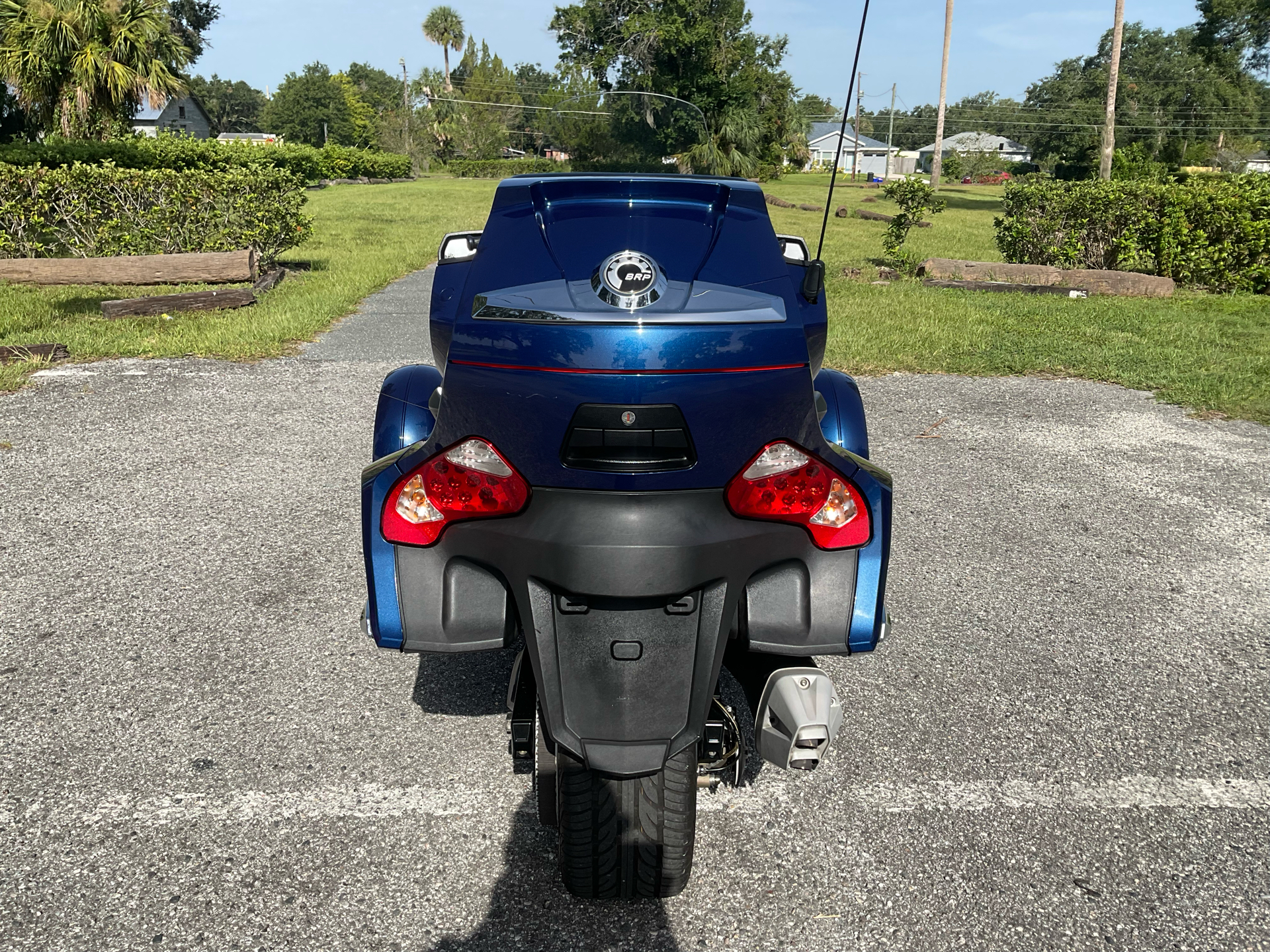 2011 Can-Am Spyder® RT-S SM5 in Sanford, Florida - Photo 9