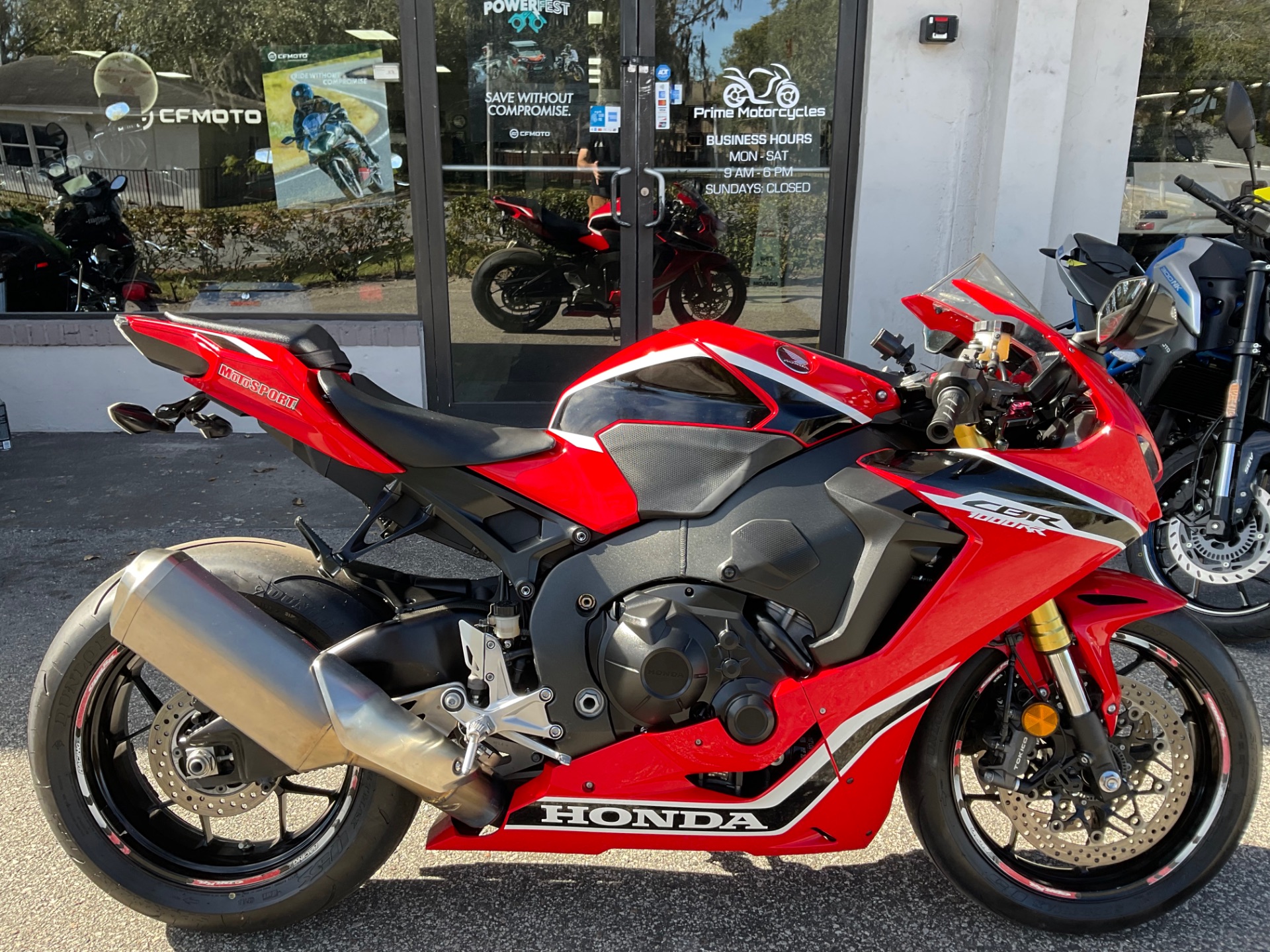2017 Honda CBR1000RR in Sanford, Florida - Photo 7