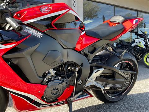 2017 Honda CBR1000RR in Sanford, Florida - Photo 13