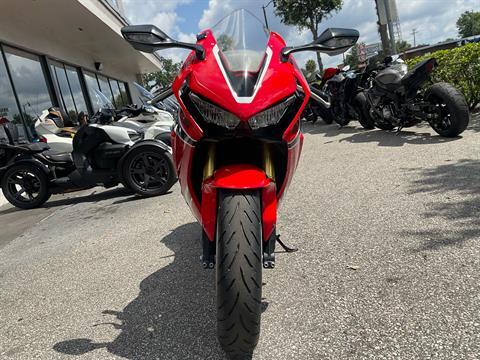 2017 Honda CBR1000RR in Sanford, Florida - Photo 4