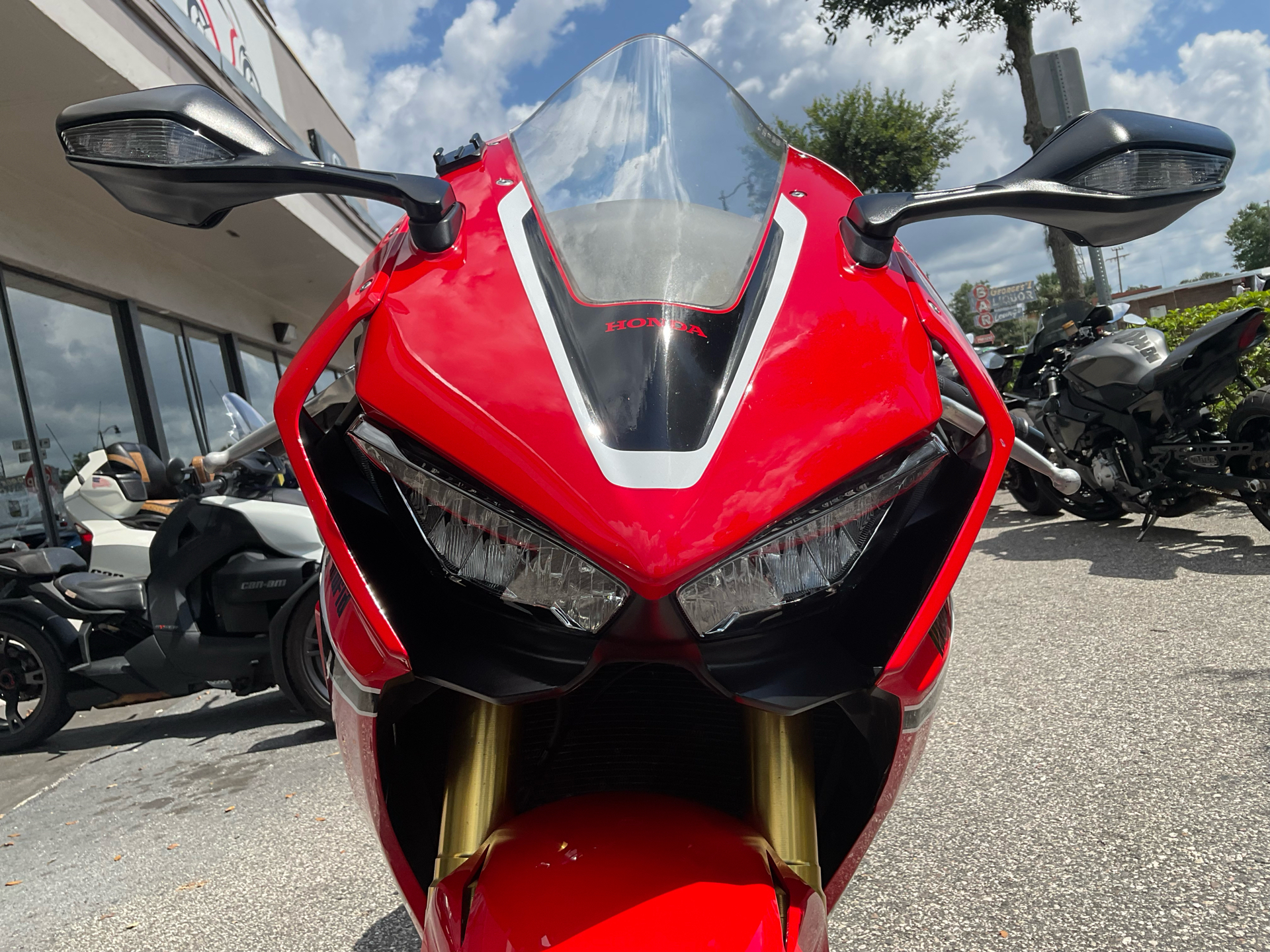 2017 Honda CBR1000RR in Sanford, Florida - Photo 16