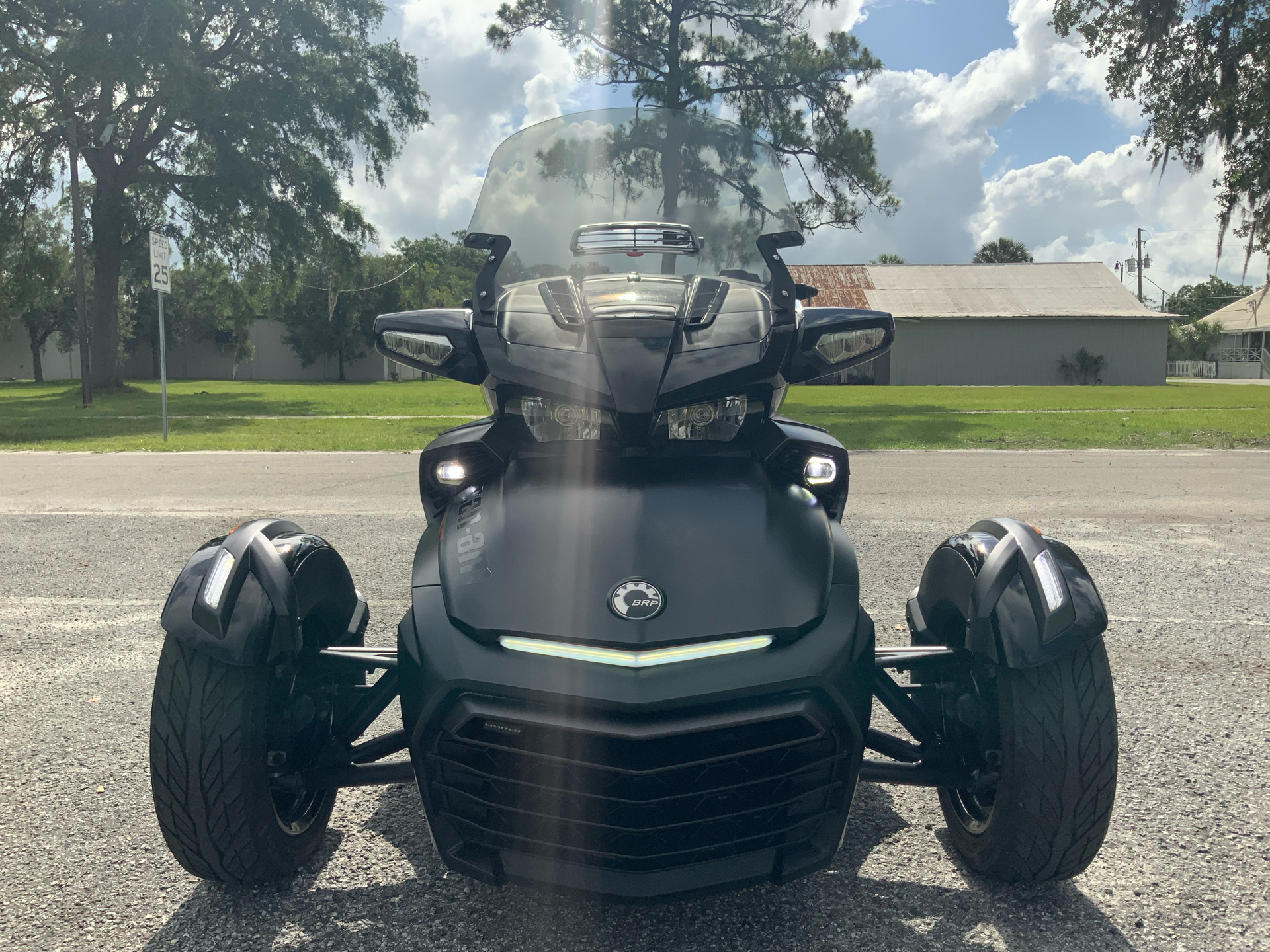 2016 Can-Am Spyder F3 Limited in Sanford, Florida - Photo 4