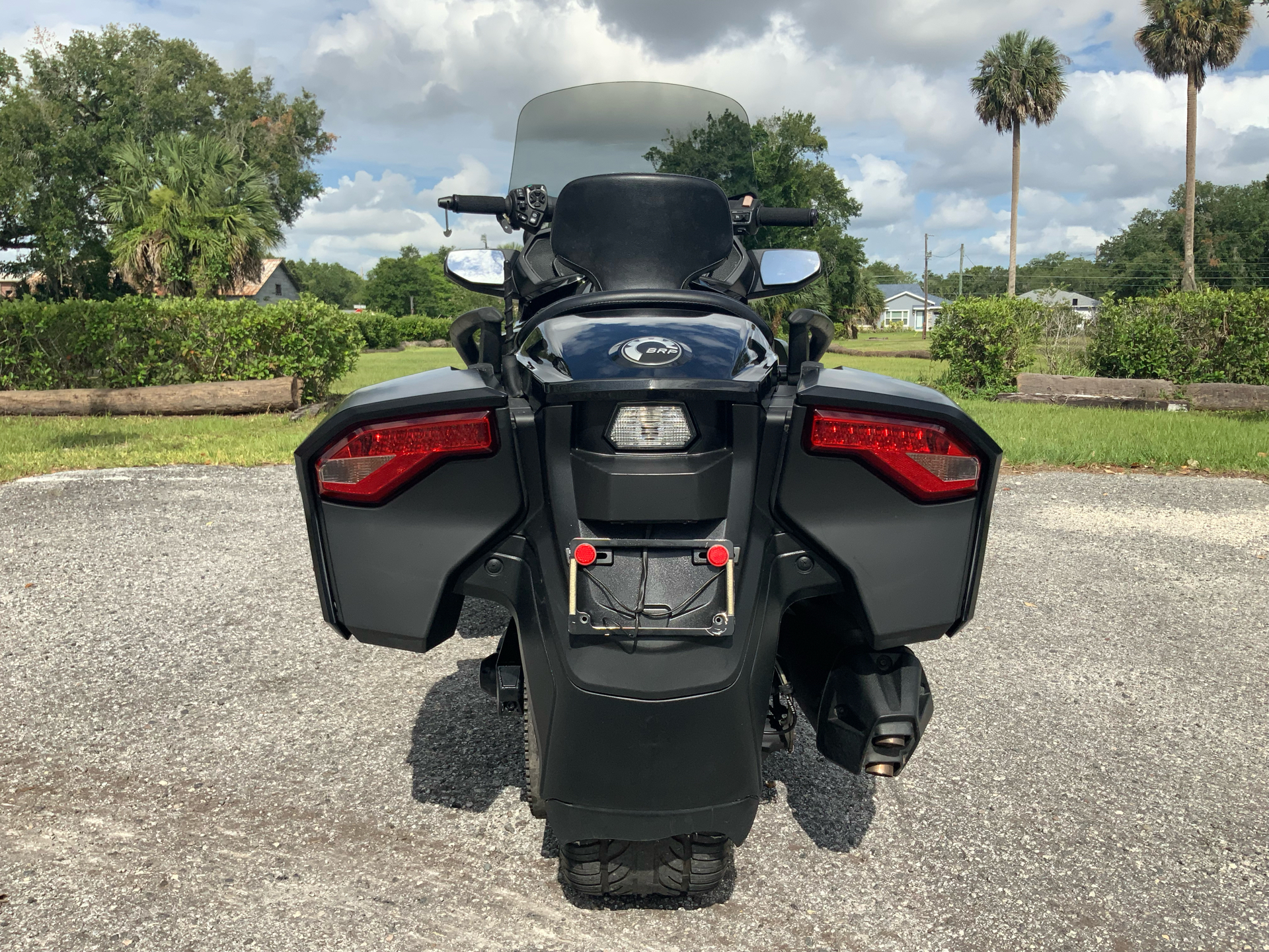 2016 Can-Am Spyder F3 Limited in Sanford, Florida - Photo 9