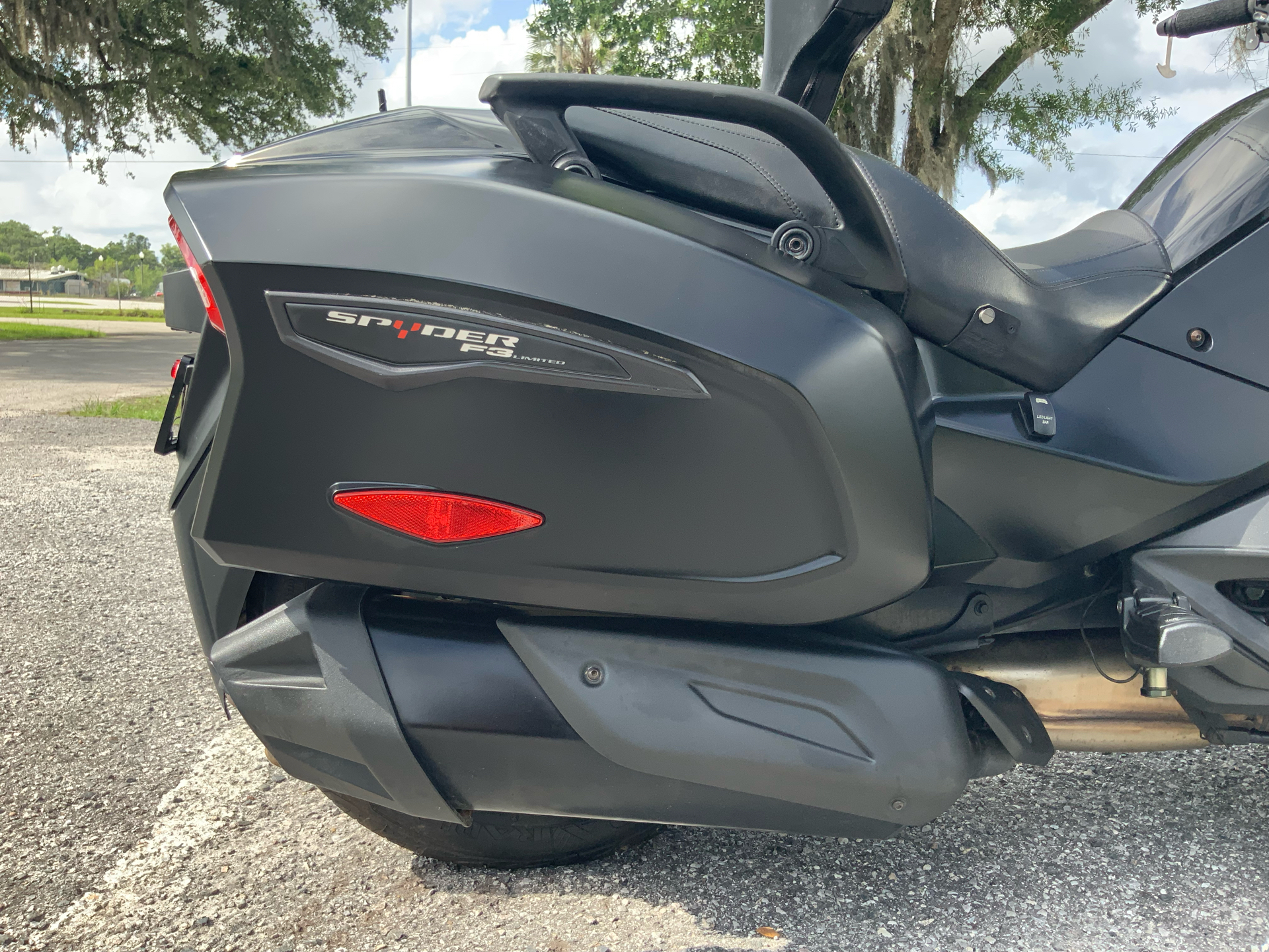 2016 Can-Am Spyder F3 Limited in Sanford, Florida - Photo 11