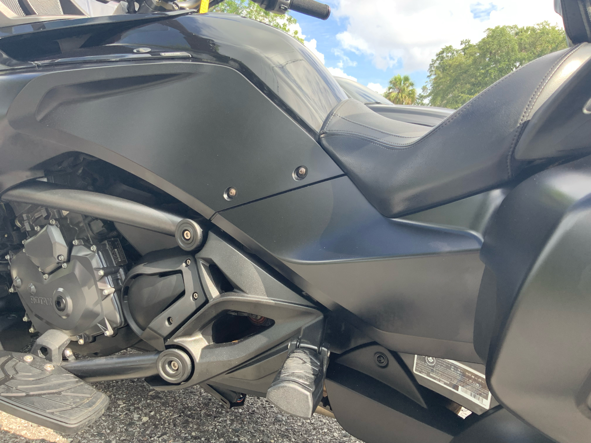 2016 Can-Am Spyder F3 Limited in Sanford, Florida - Photo 20