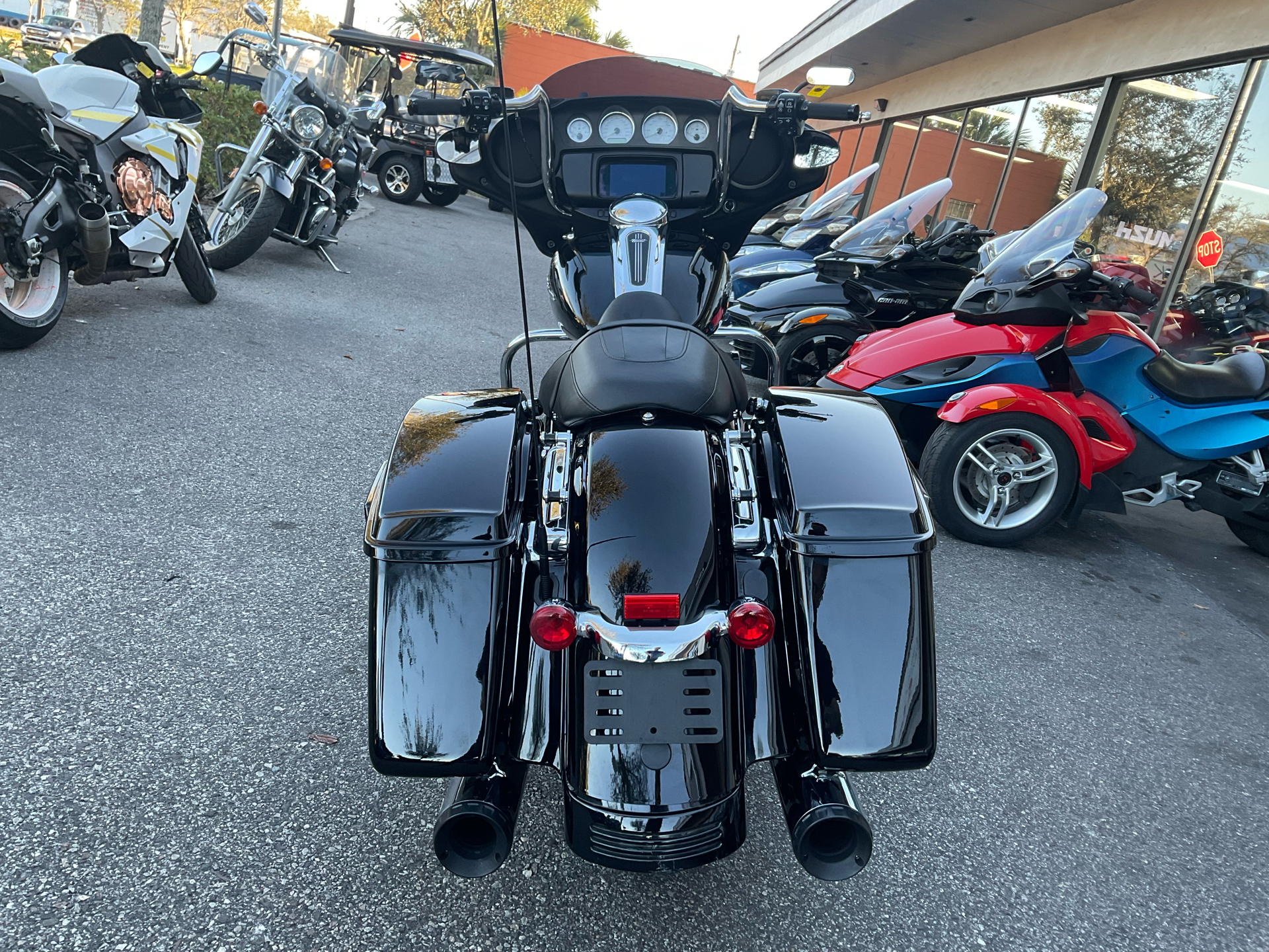 2019 Harley-Davidson Street Glide® in Sanford, Florida - Photo 9