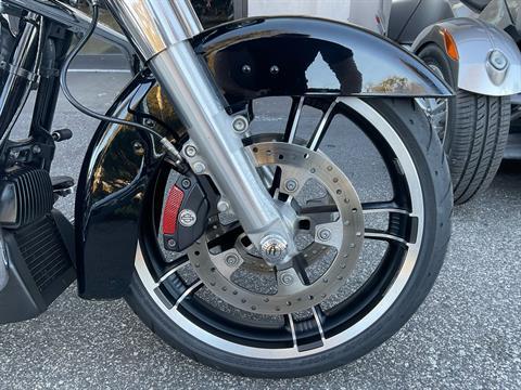 2019 Harley-Davidson Street Glide® in Sanford, Florida - Photo 17