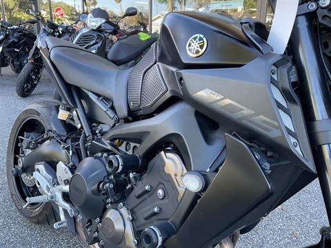 2020 Yamaha MT-09 in Sanford, Florida - Photo 18