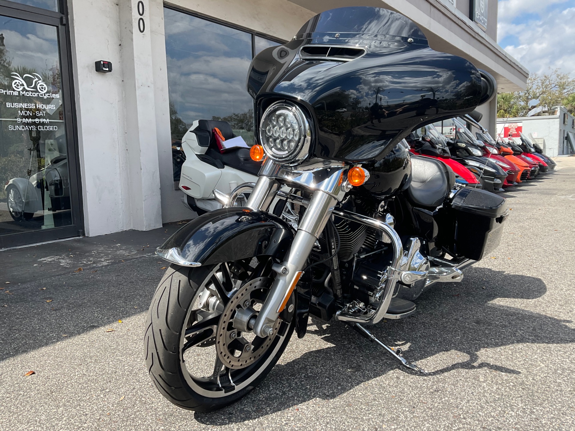 2016 Harley-Davidson Street Glide® in Sanford, Florida - Photo 3