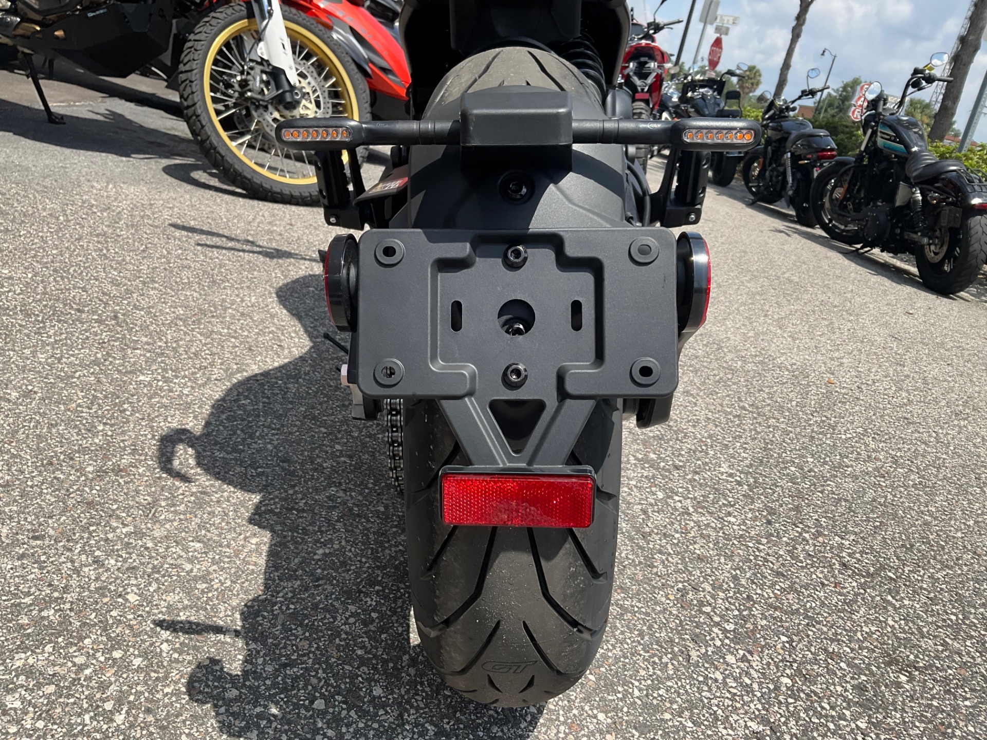 2023 Moto Morini SEIEMMEZZO STR in Sanford, Florida - Photo 21