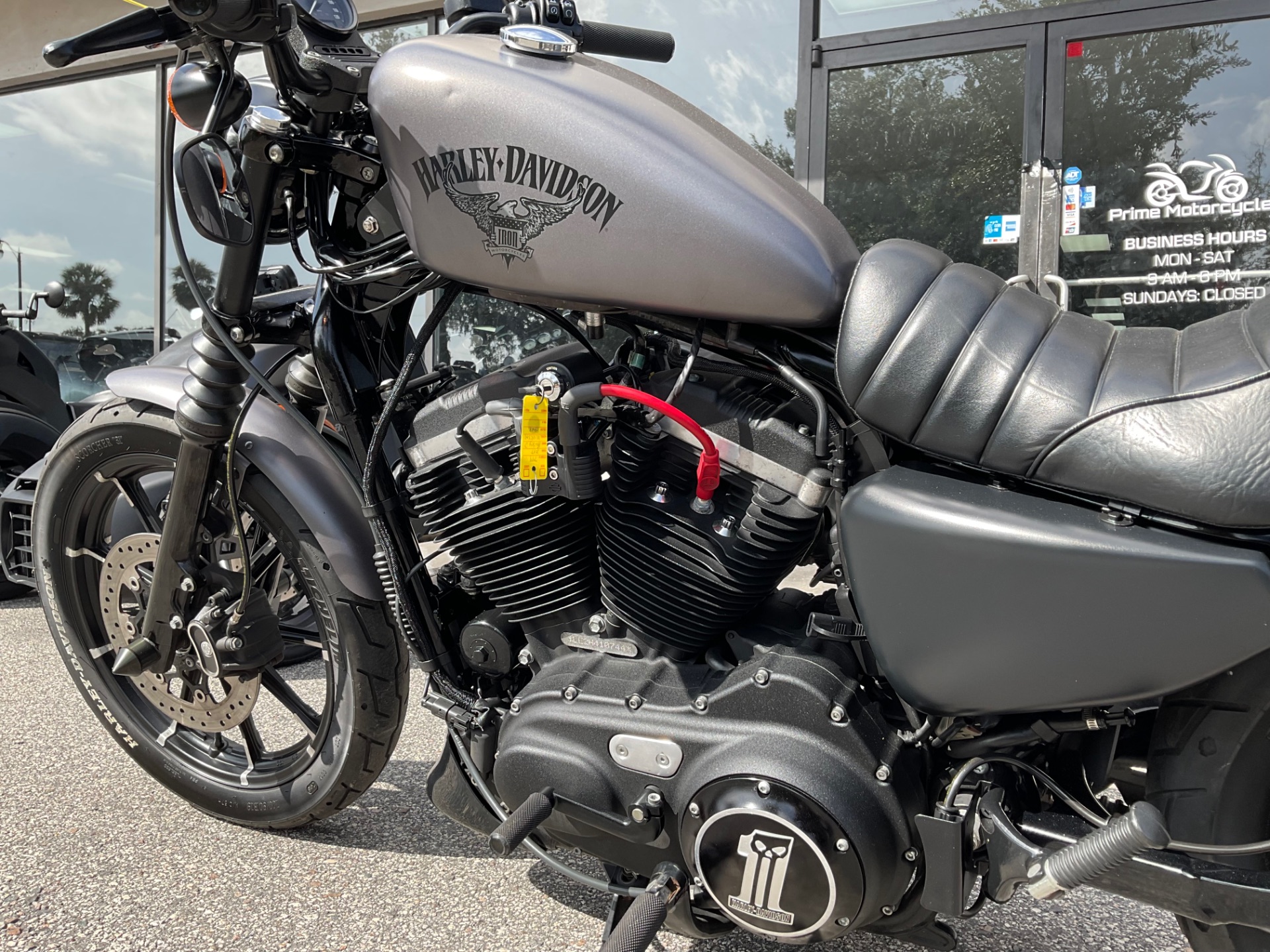 2017 Harley-Davidson Iron 883™ in Sanford, Florida - Photo 12