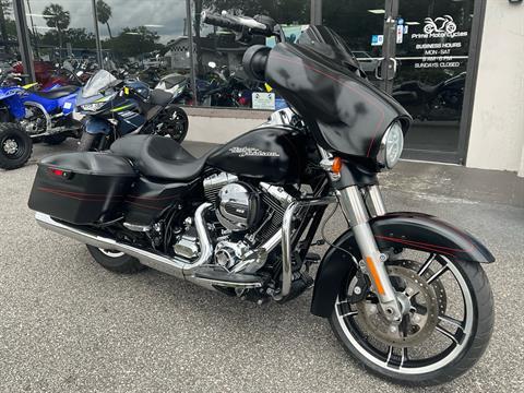 2015 Harley-Davidson Street Glide® Special in Sanford, Florida - Photo 6