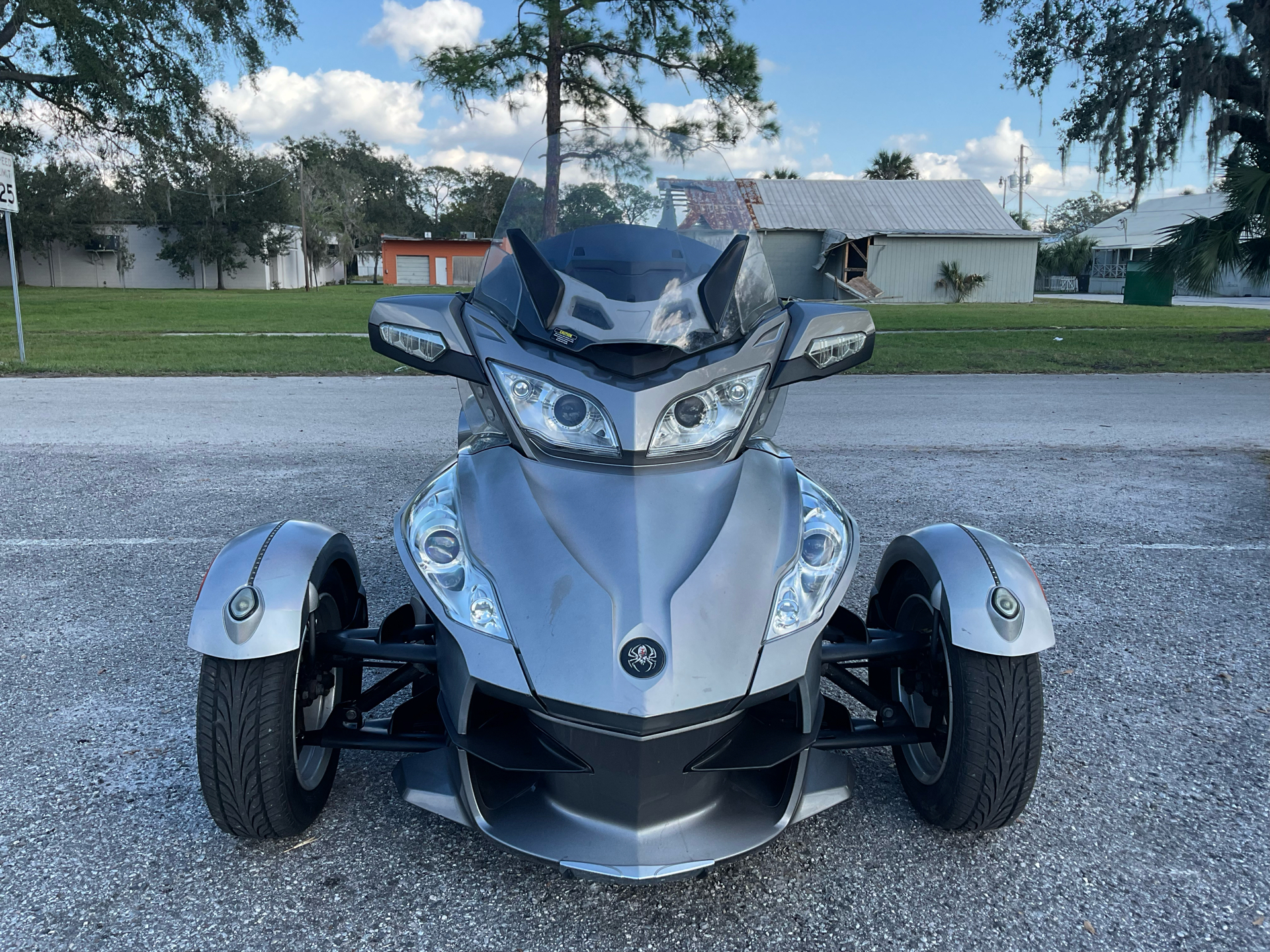2011 Can-Am Spyder® RT SM5 in Sanford, Florida - Photo 4