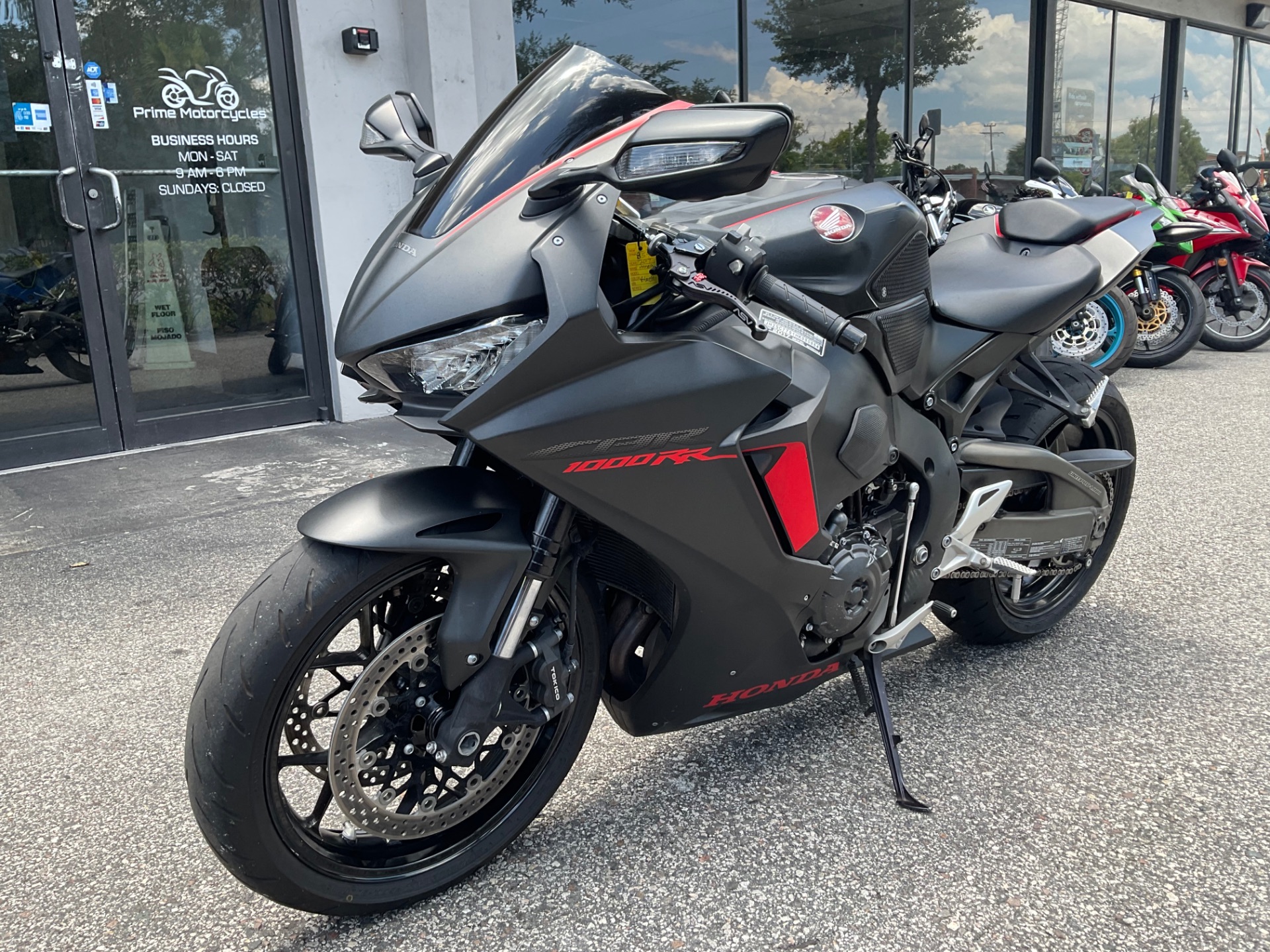 2017 Honda CBR1000RR ABS in Sanford, Florida - Photo 2