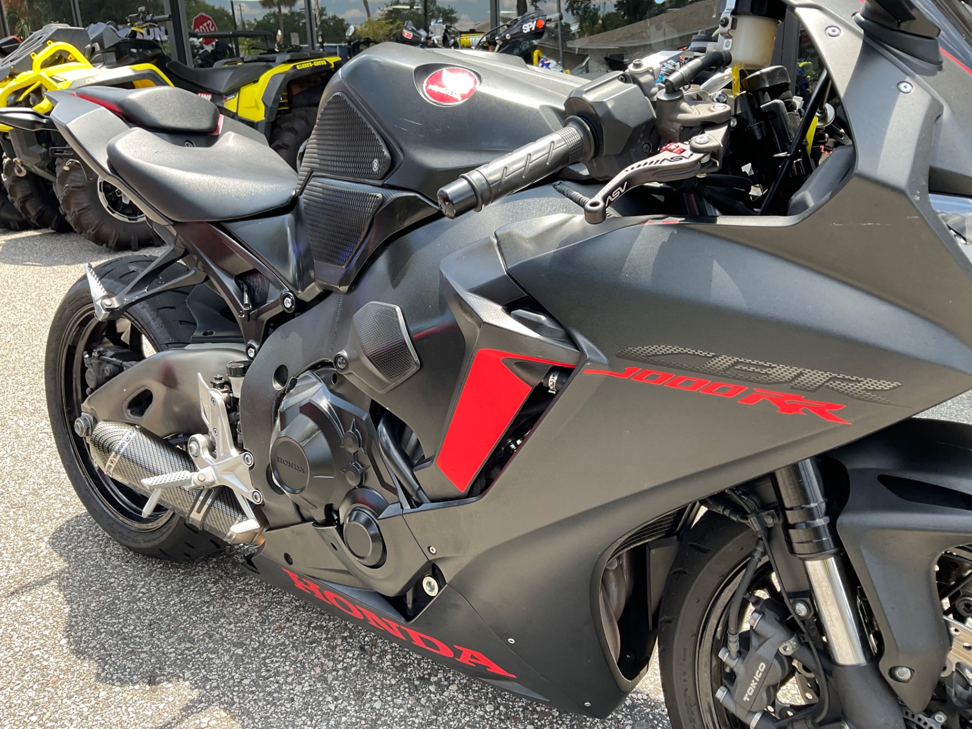 2017 Honda CBR1000RR ABS in Sanford, Florida - Photo 18