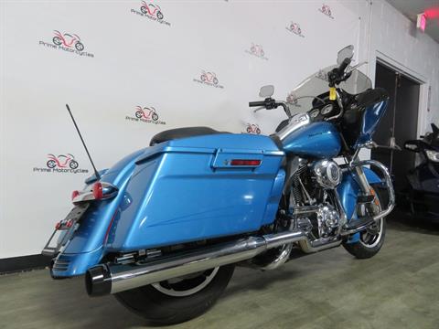 2011 Harley-Davidson Road Glide® Custom in Sanford, Florida - Photo 8