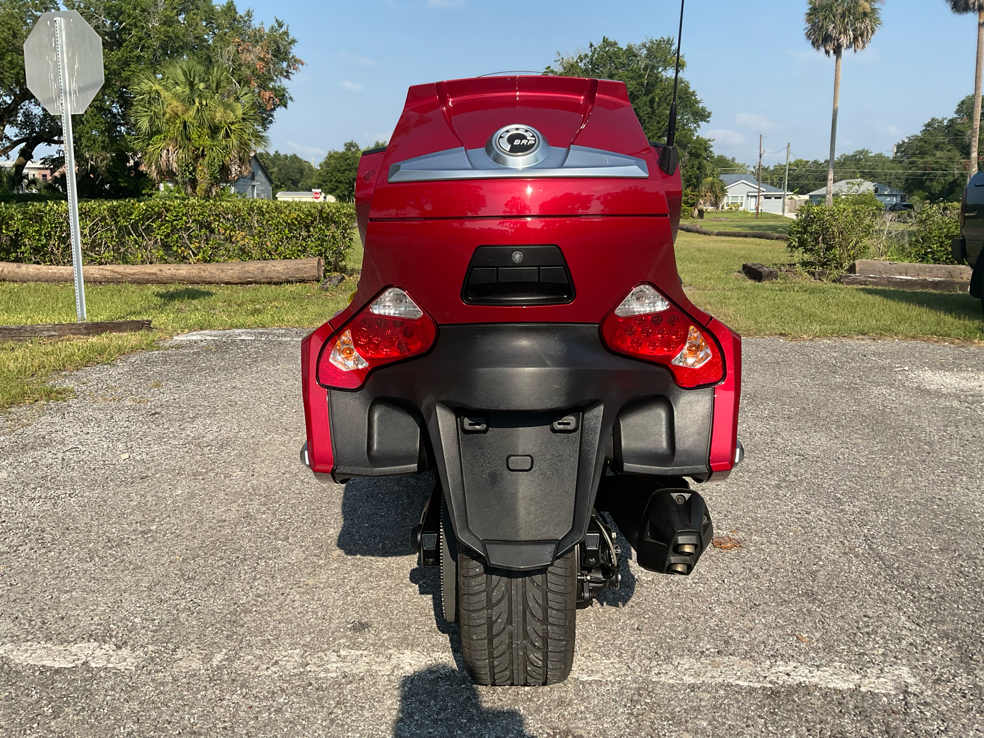2016 Can-Am Spyder RT-S SE6 in Sanford, Florida - Photo 9