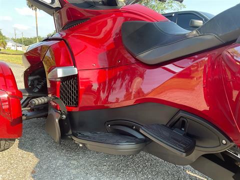 2016 Can-Am Spyder RT-S SE6 in Sanford, Florida - Photo 21