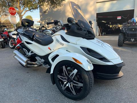 2010 Can-Am Spyder® RS-S SE5 in Sanford, Florida - Photo 6