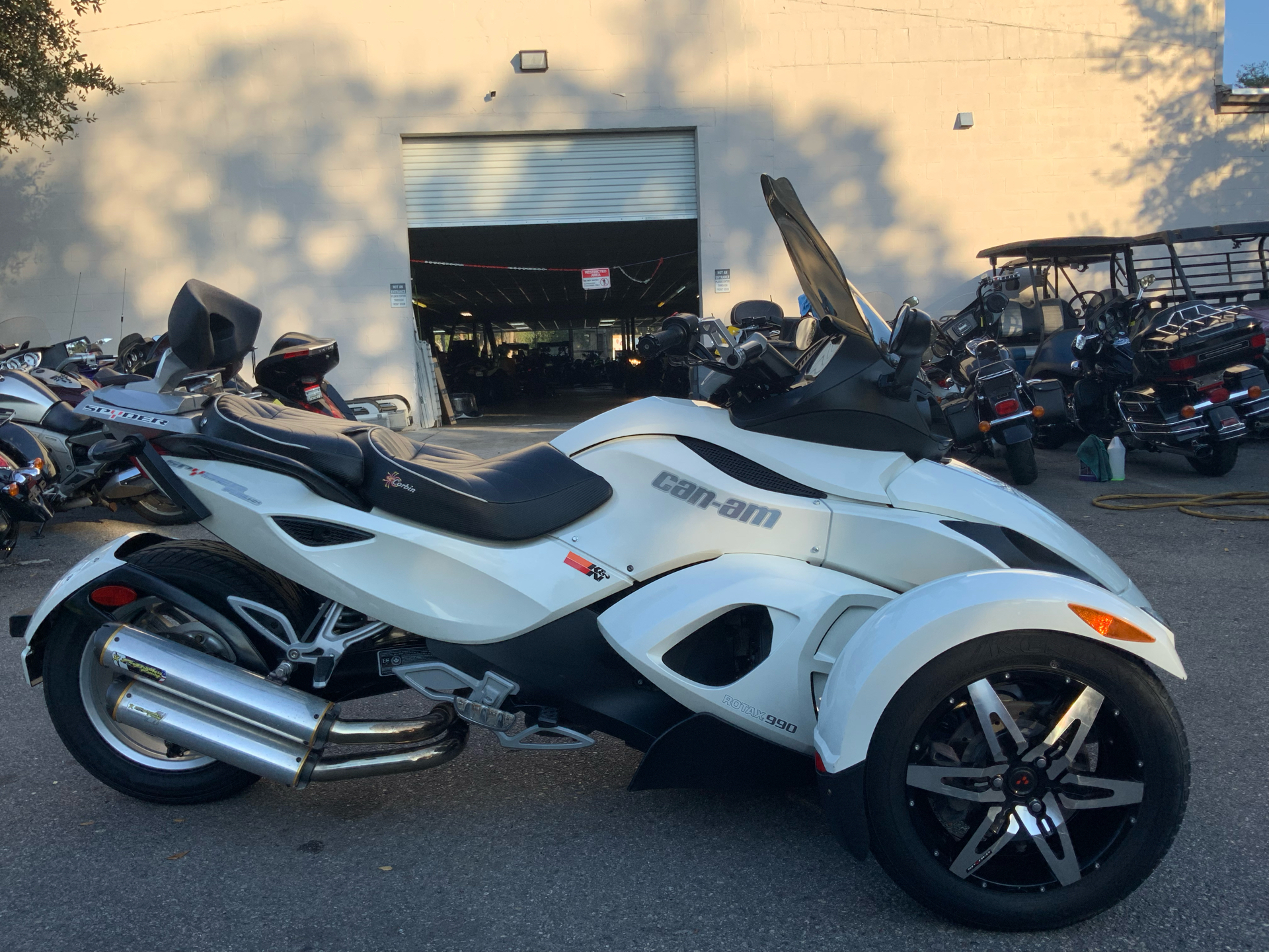 2010 Can-Am Spyder® RS-S SE5 in Sanford, Florida - Photo 7