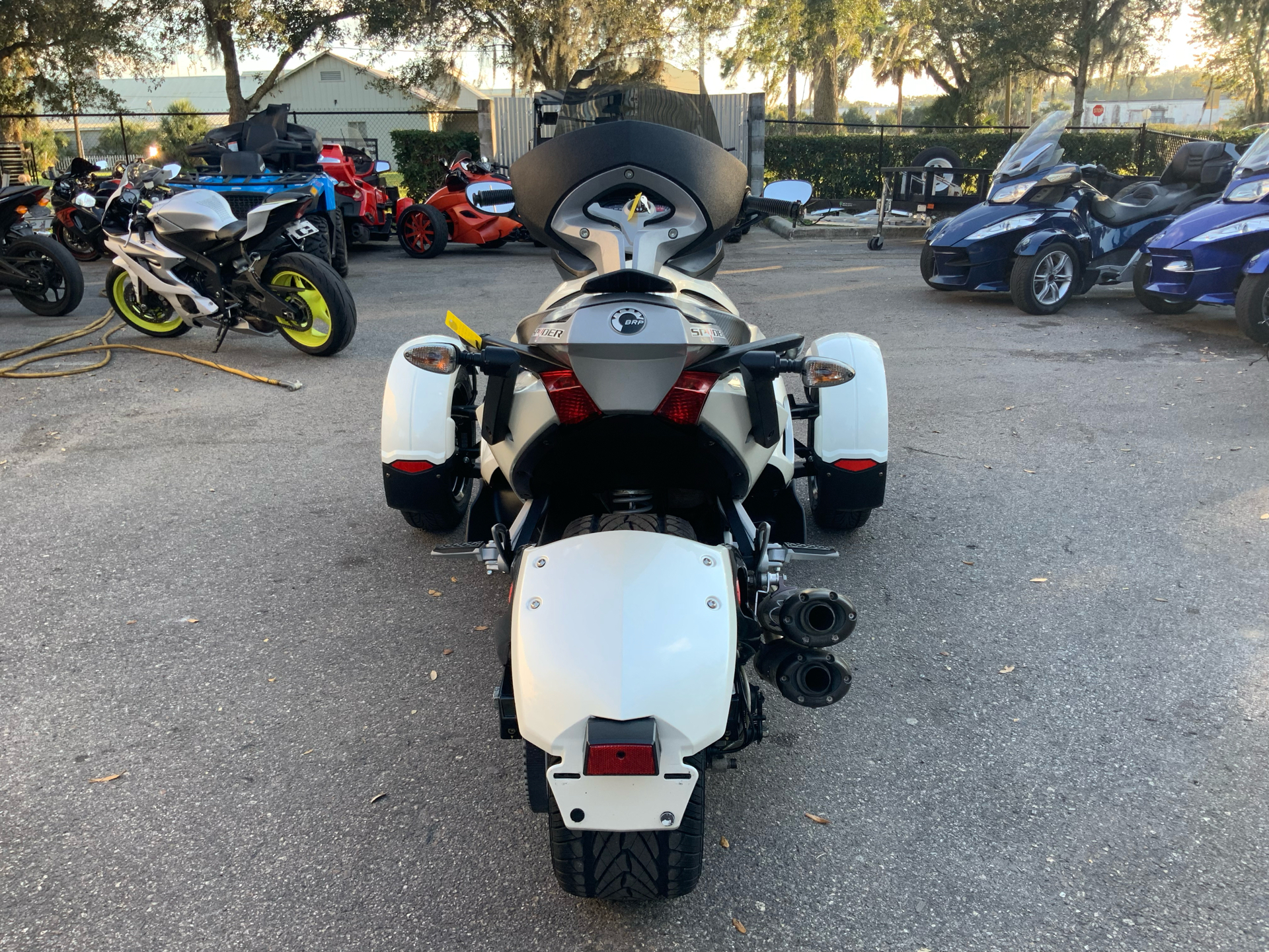 2010 Can-Am Spyder® RS-S SE5 in Sanford, Florida - Photo 9