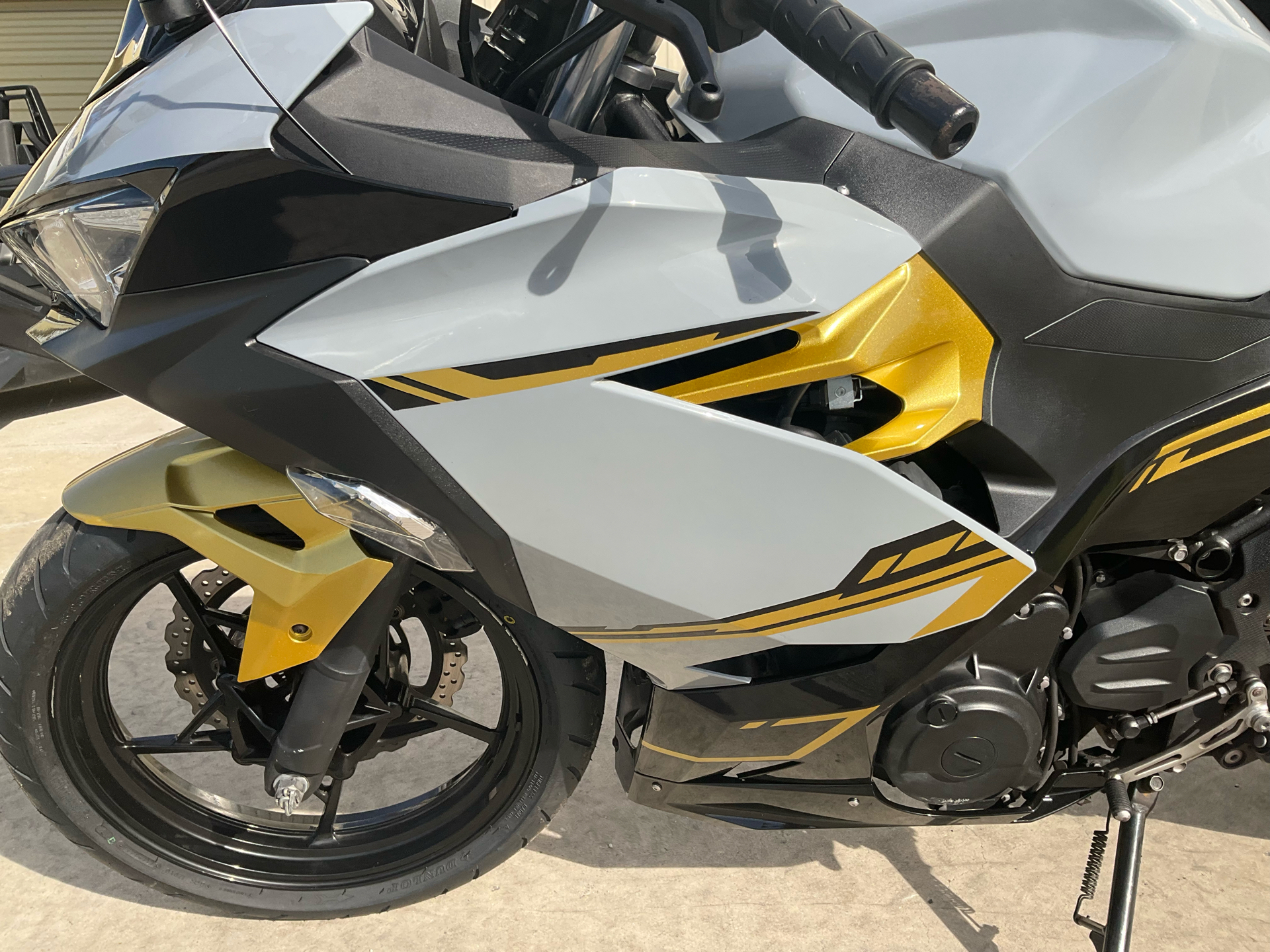 2020 Kawasaki Ninja 400 ABS KRT Edition in Lutz, Florida - Photo 10
