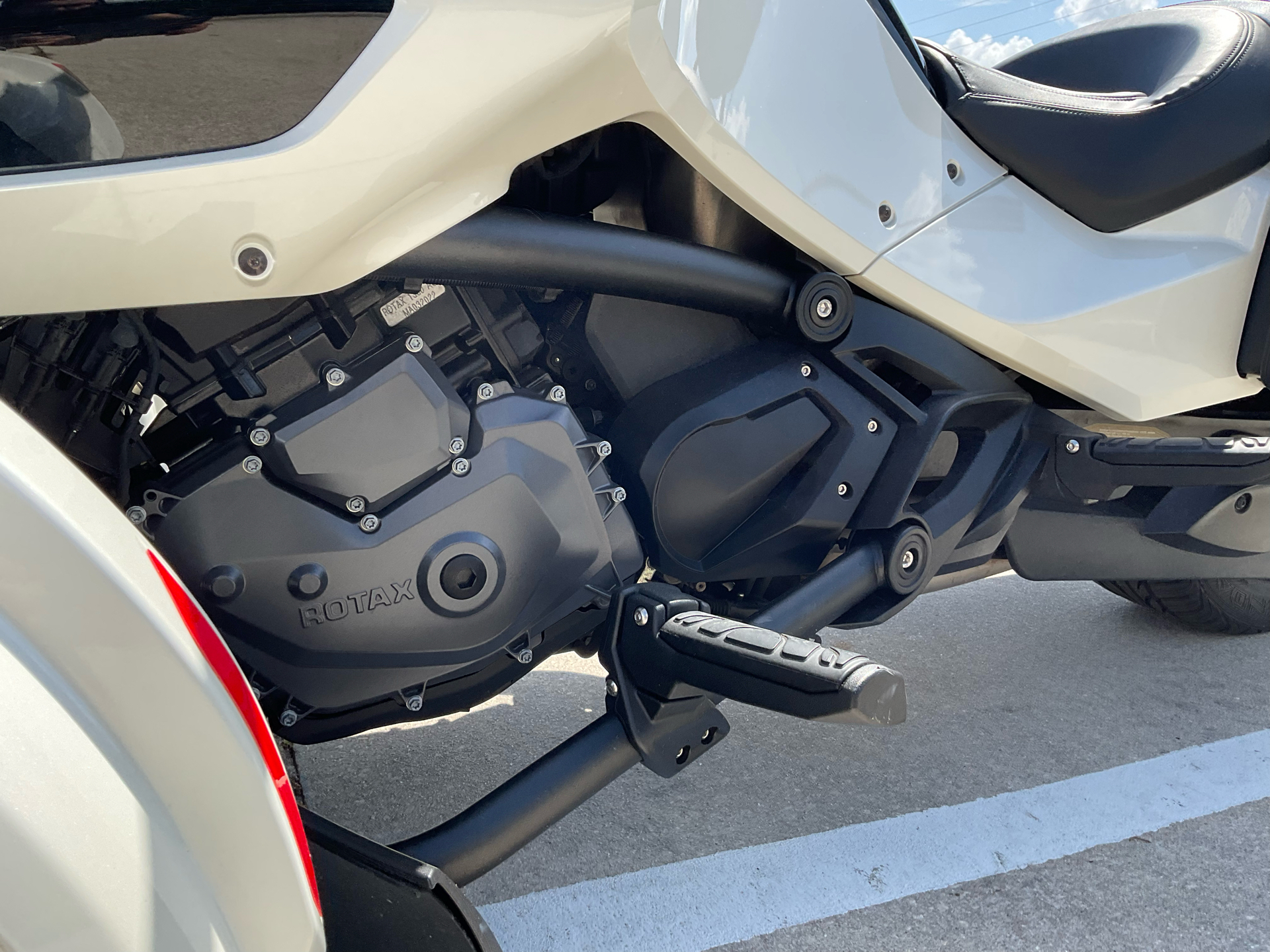2021 Can-Am Spyder F3-T in Melbourne, Florida - Photo 13