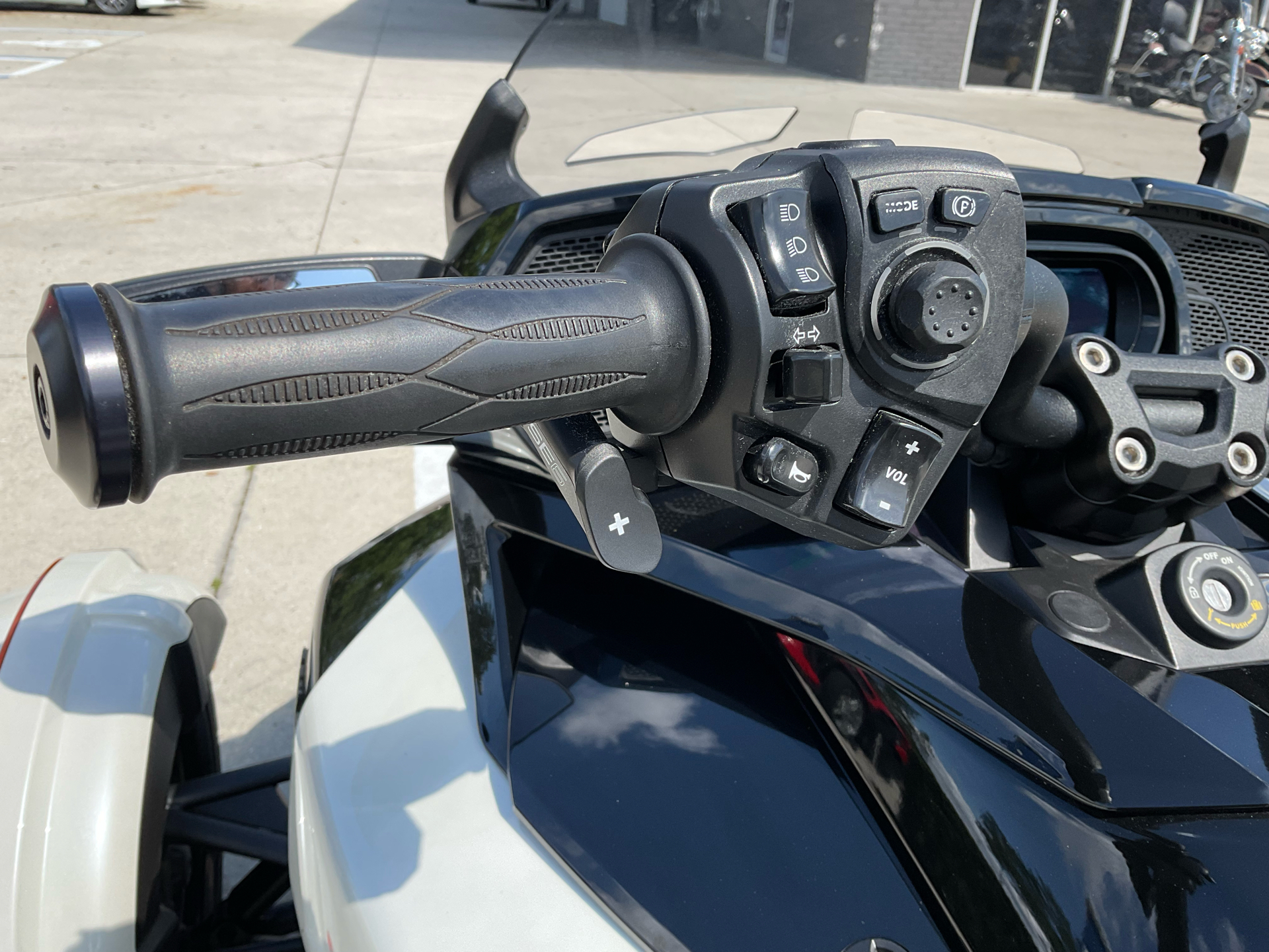 2021 Can-Am Spyder F3-T in Melbourne, Florida - Photo 18