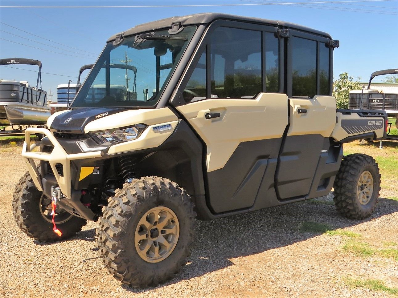 2025 Can-Am Defender MAX Limited in Mount Pleasant, Texas - Photo 3