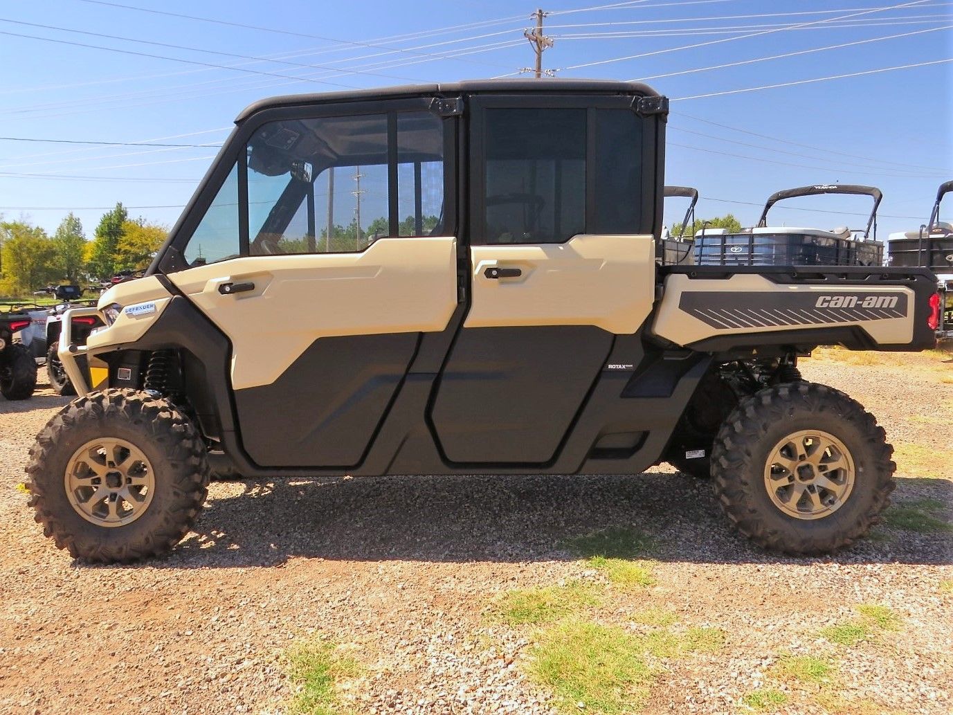 2025 Can-Am Defender MAX Limited in Mount Pleasant, Texas - Photo 4