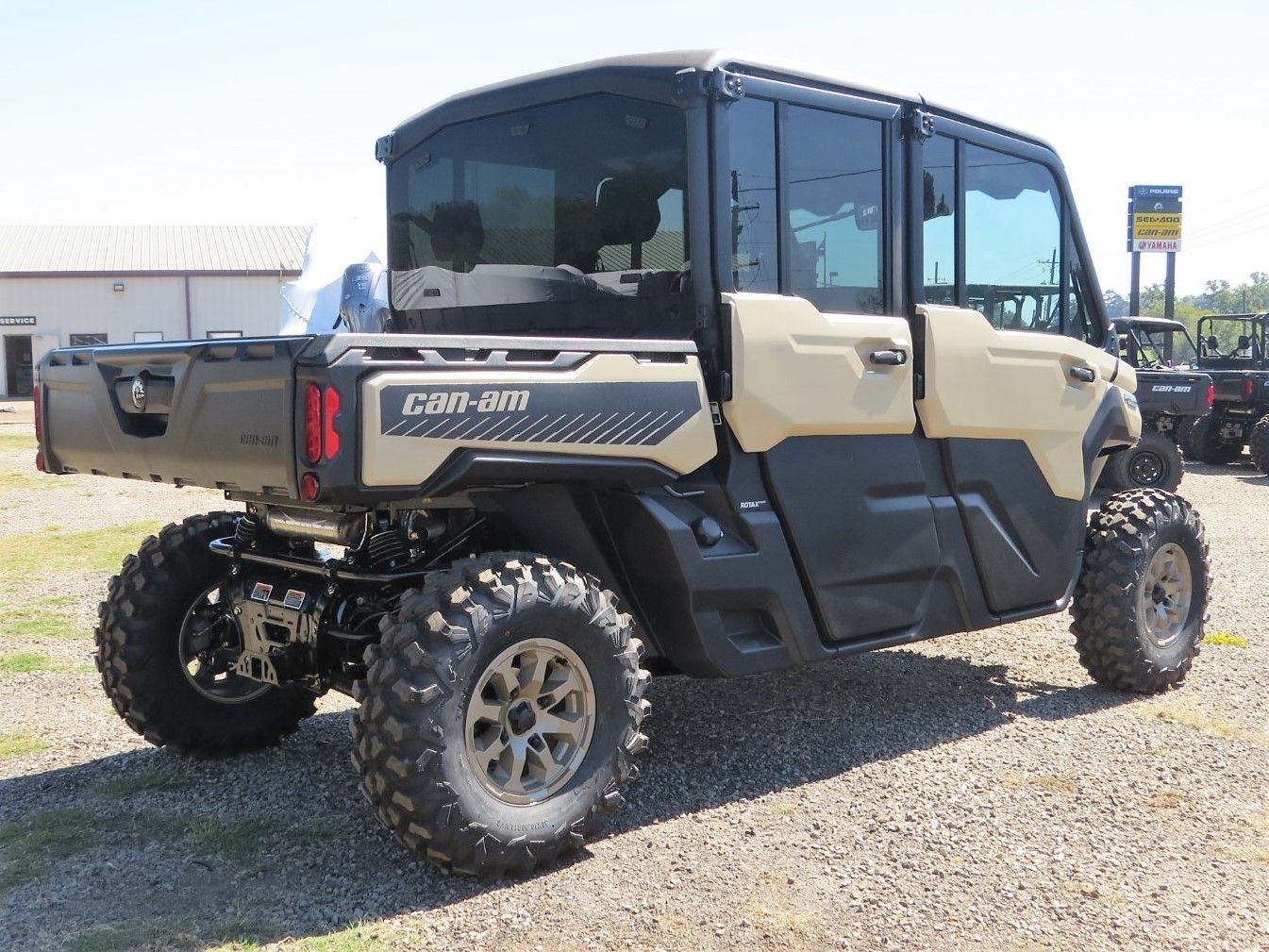 2025 Can-Am Defender MAX Limited in Mount Pleasant, Texas - Photo 7