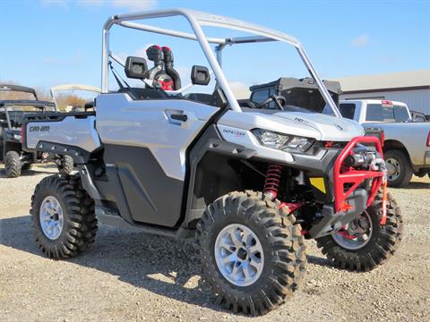 2024 CAN-AM DEFENDER X MR WITH HALF DOORS - Photo 1