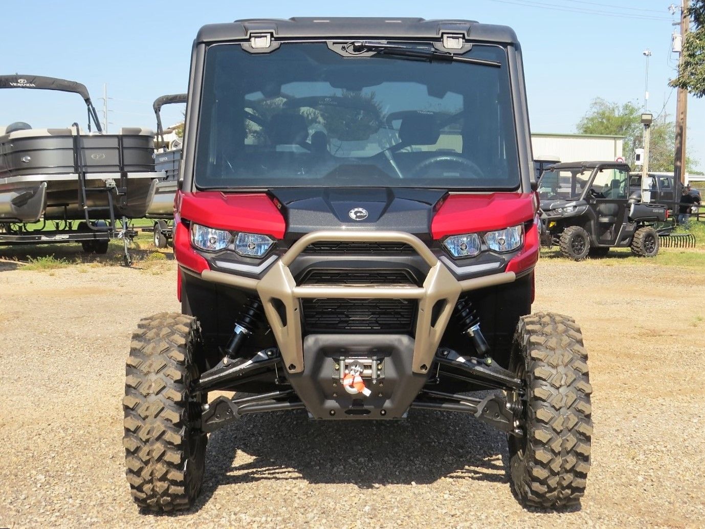 2025 Can-Am Defender MAX Limited in Mount Pleasant, Texas - Photo 2