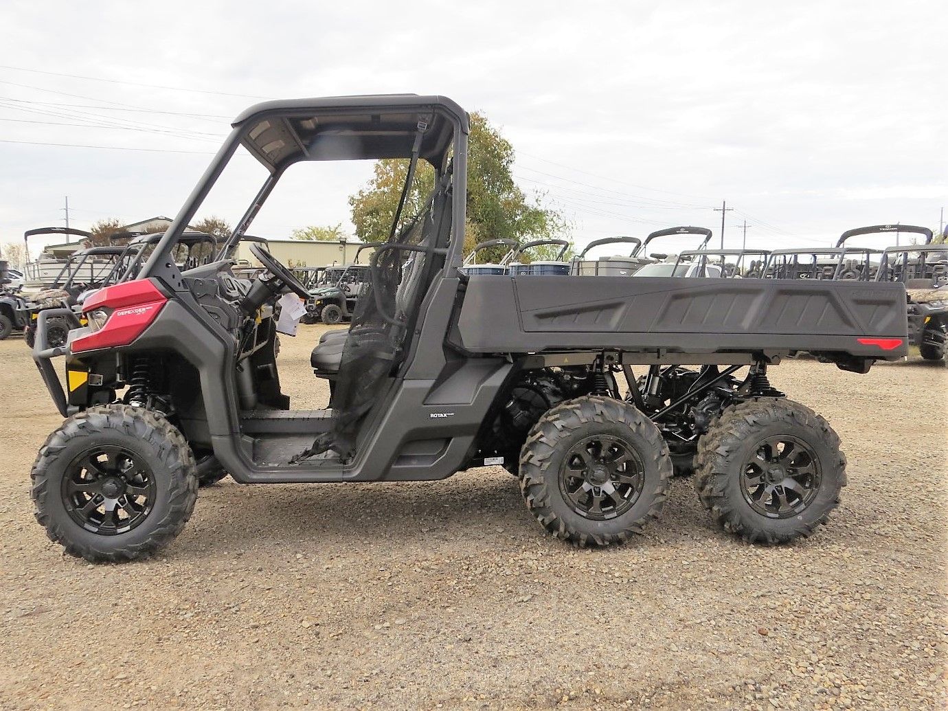 2024 Can-Am Defender 6x6 XT HD10 in Mount Pleasant, Texas - Photo 4