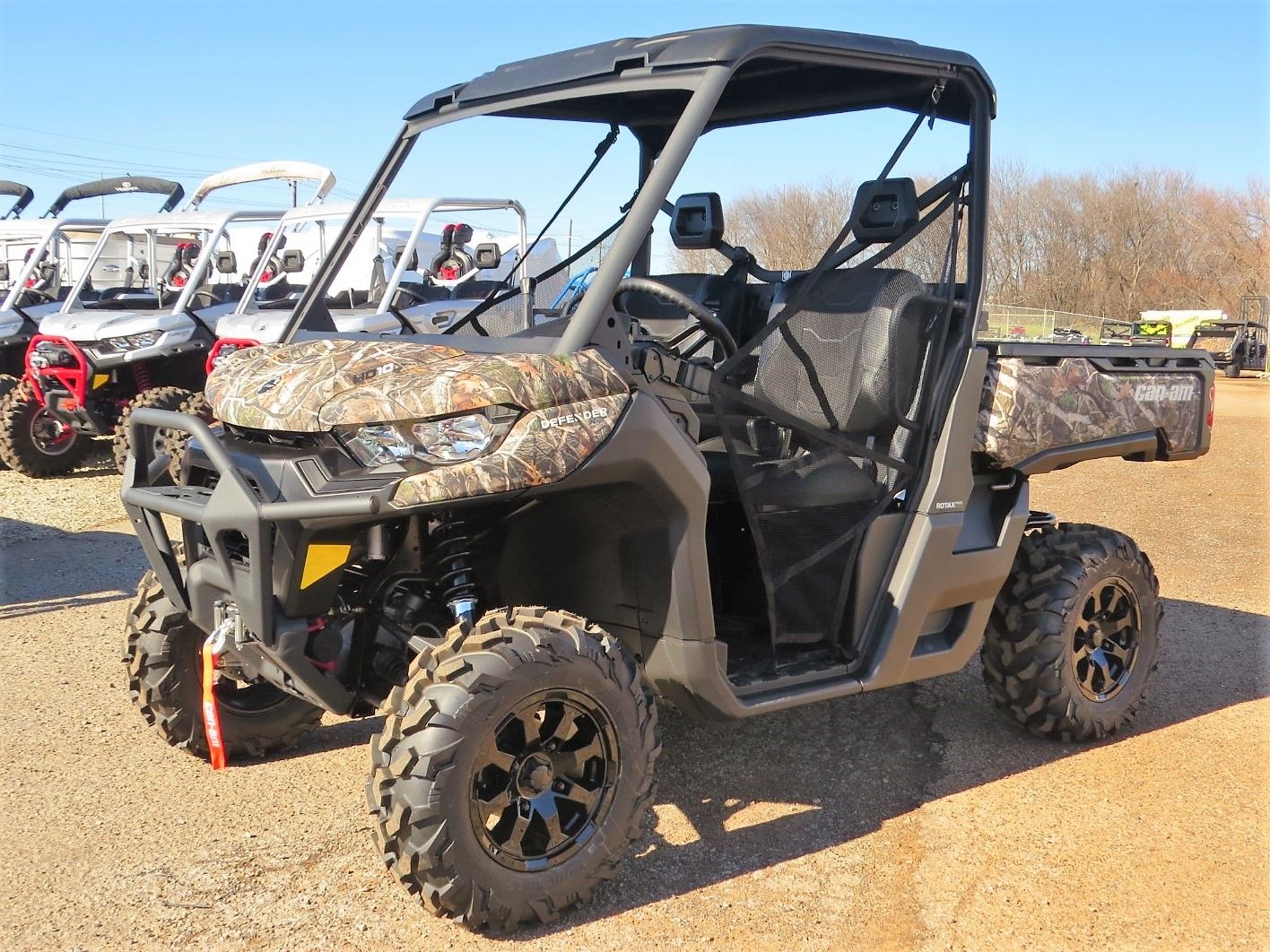 2024 Can-Am Defender XT HD10 in Mount Pleasant, Texas - Photo 3