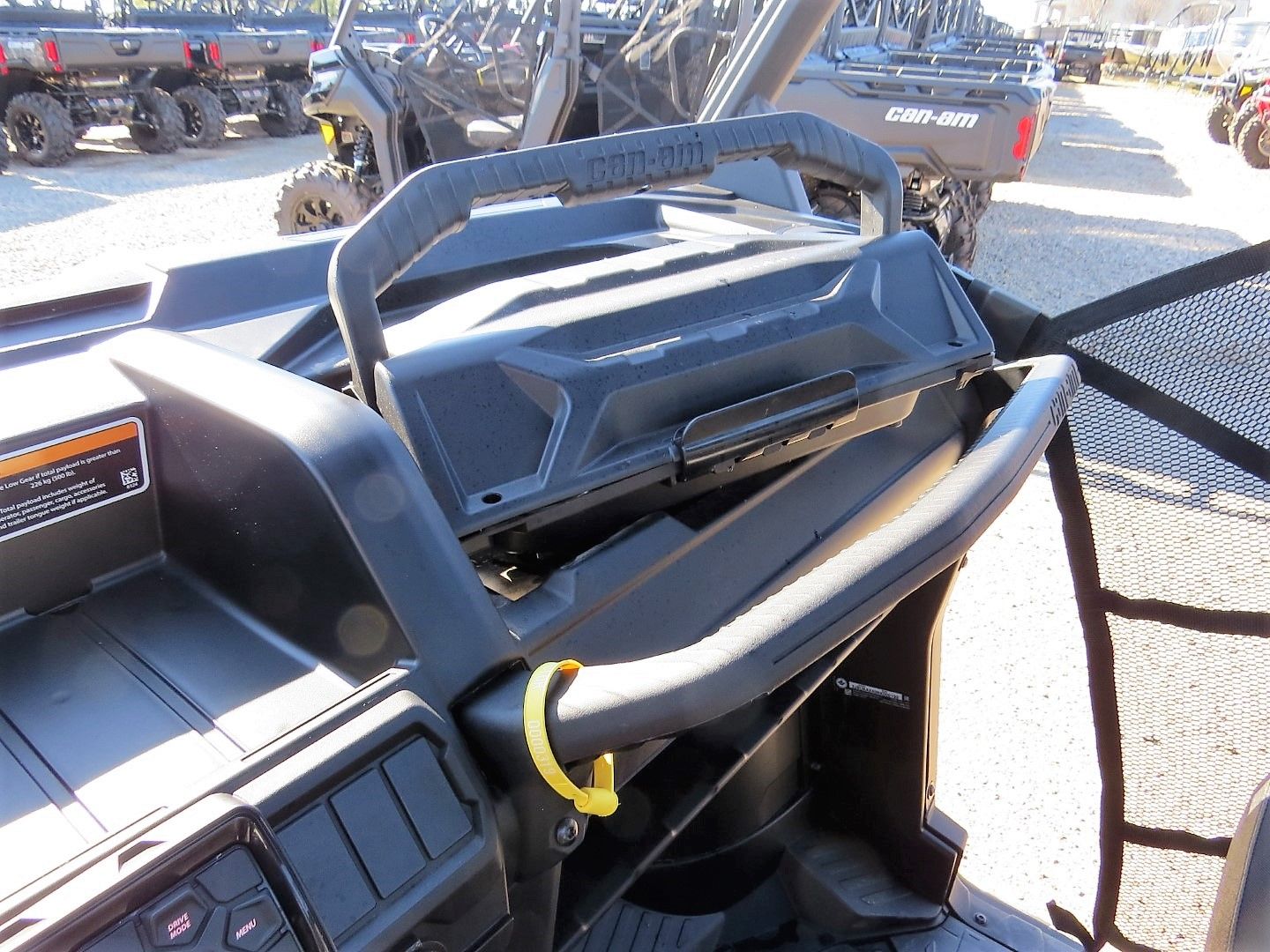 2024 Can-Am Defender XT HD10 in Mount Pleasant, Texas - Photo 16