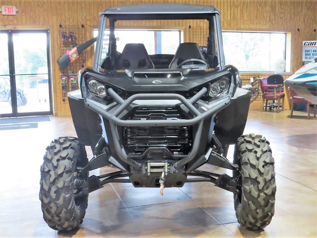 2023 Can-Am Commander XT 1000R in Mount Pleasant, Texas - Photo 2