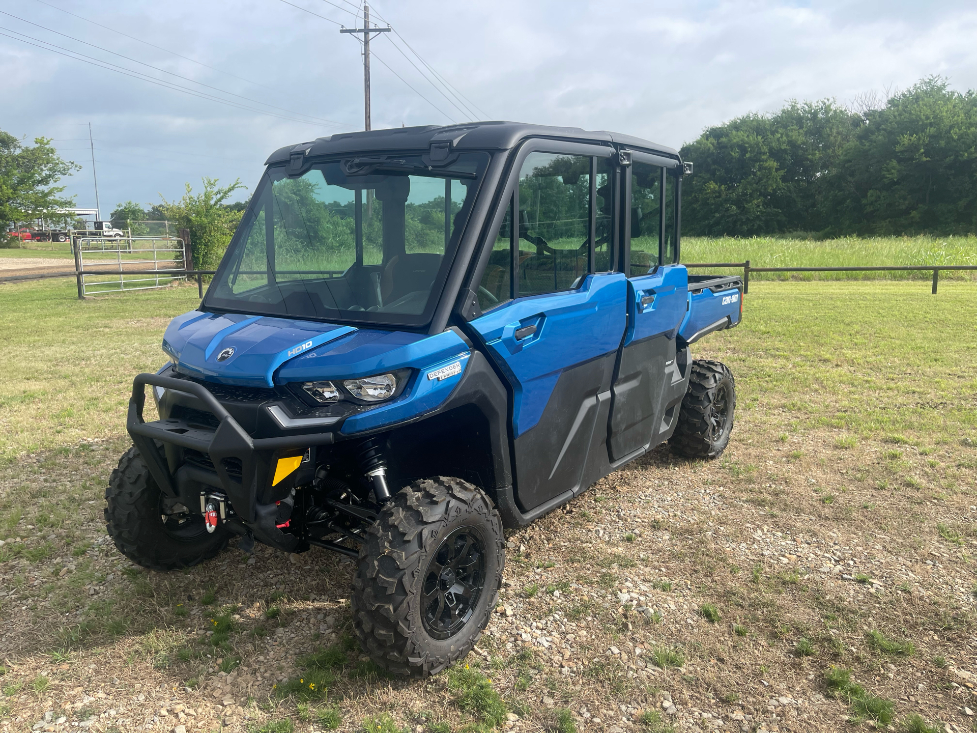 2022 Can-Am Defender Max Limited CAB HD10 in Mount Pleasant, Texas - Photo 1