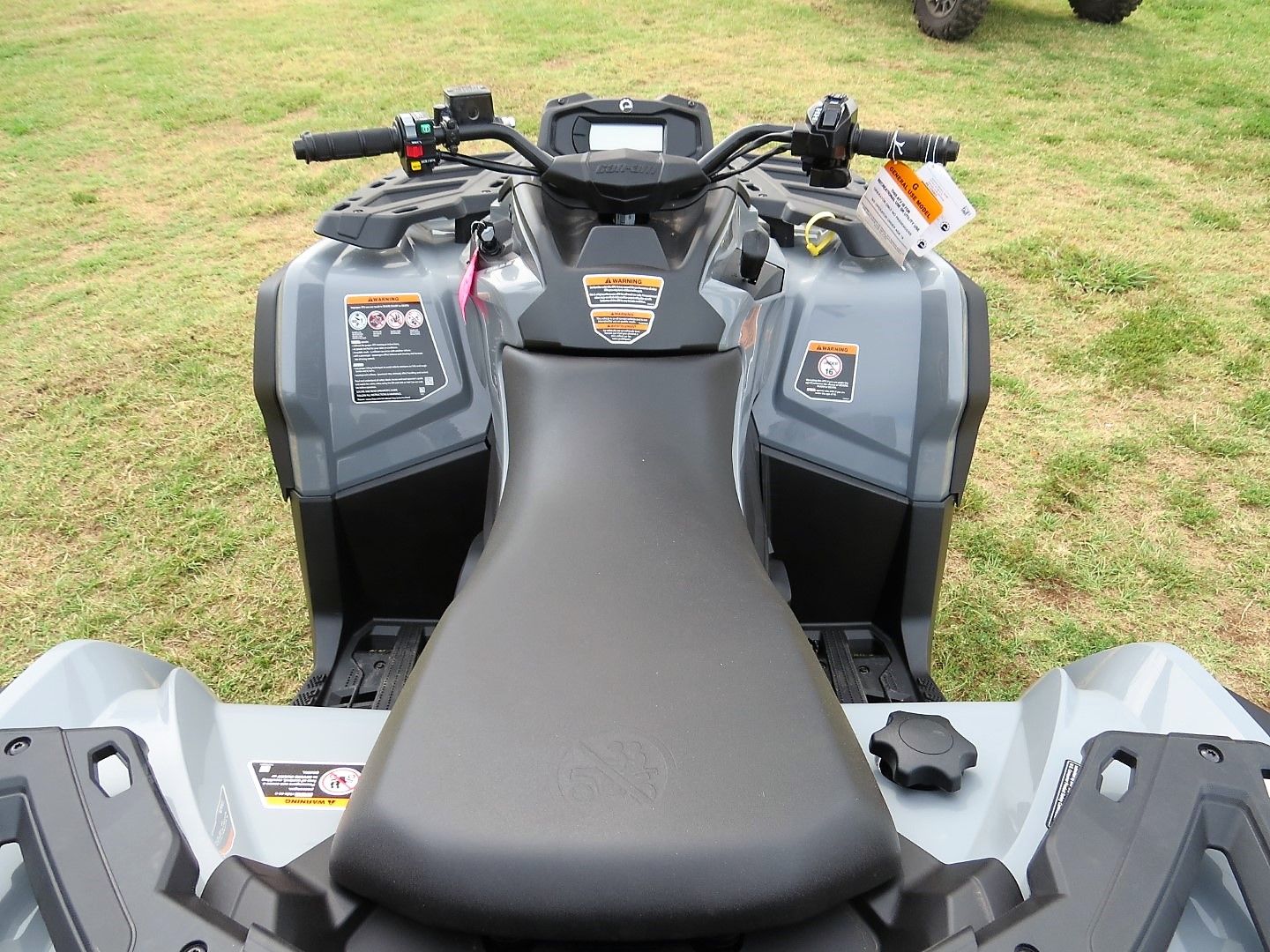 2023 Can-Am Outlander DPS 850 in Mount Pleasant, Texas - Photo 9