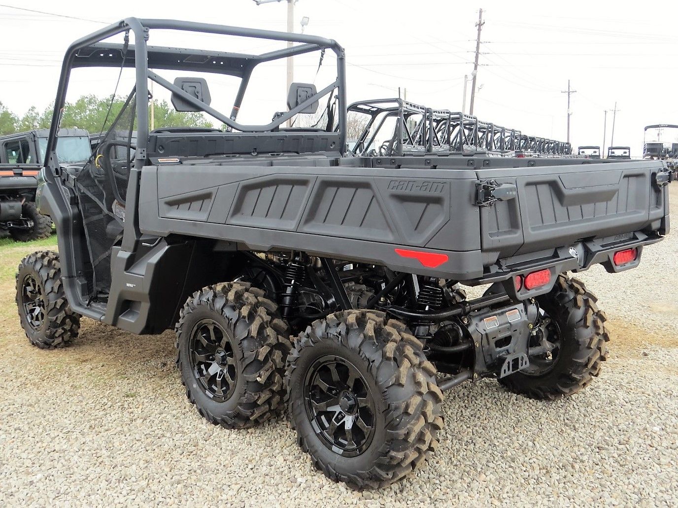 2023 Can-Am Defender 6x6 DPS HD10 in Mount Pleasant, Texas - Photo 5