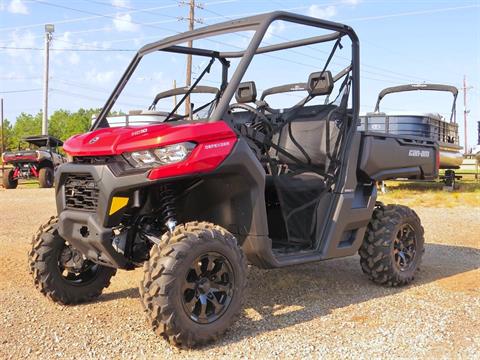 2025 Can-Am Defender DPS HD10 in Mount Pleasant, Texas - Photo 3