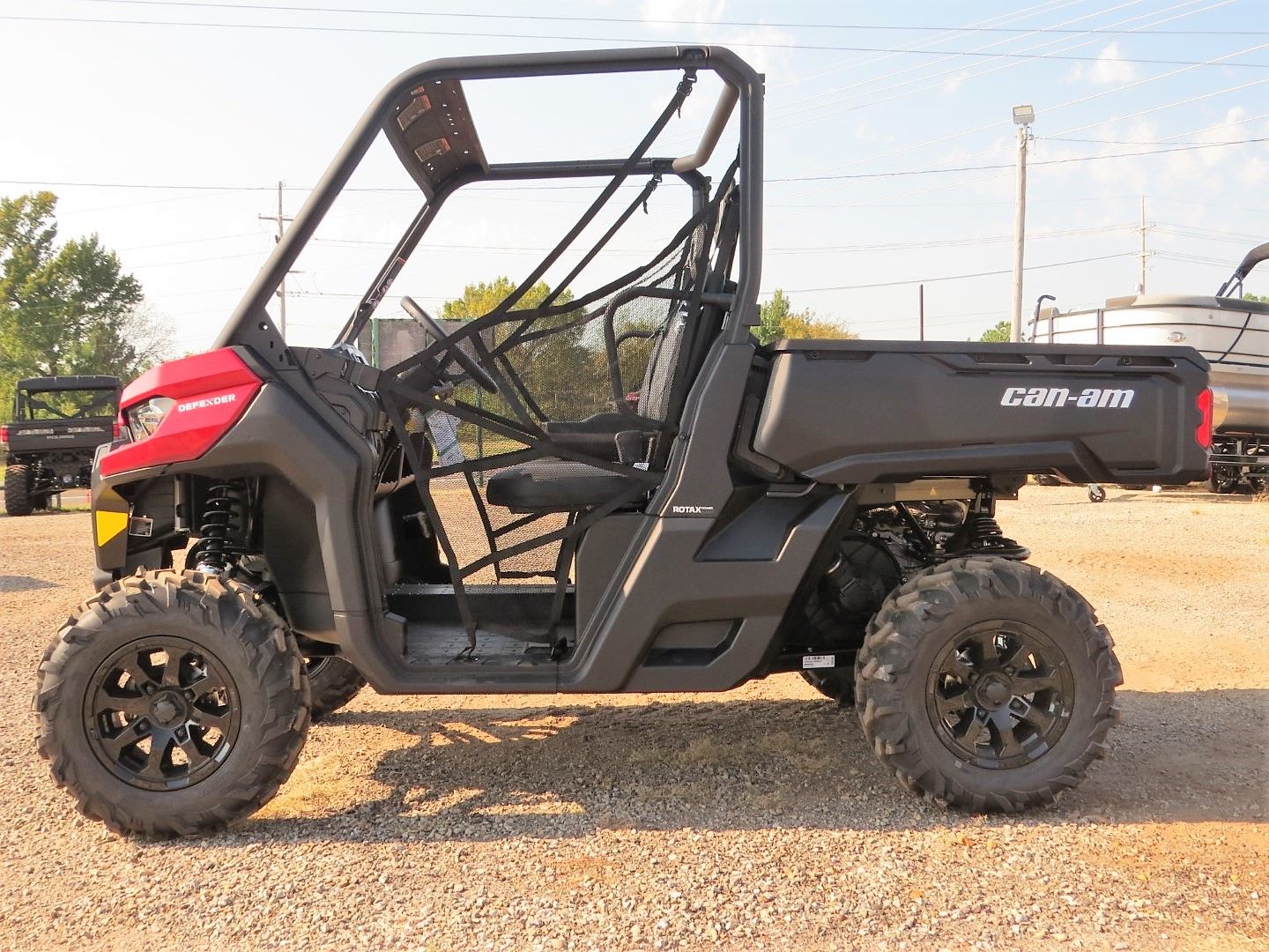 2025 Can-Am Defender DPS HD10 in Mount Pleasant, Texas - Photo 4