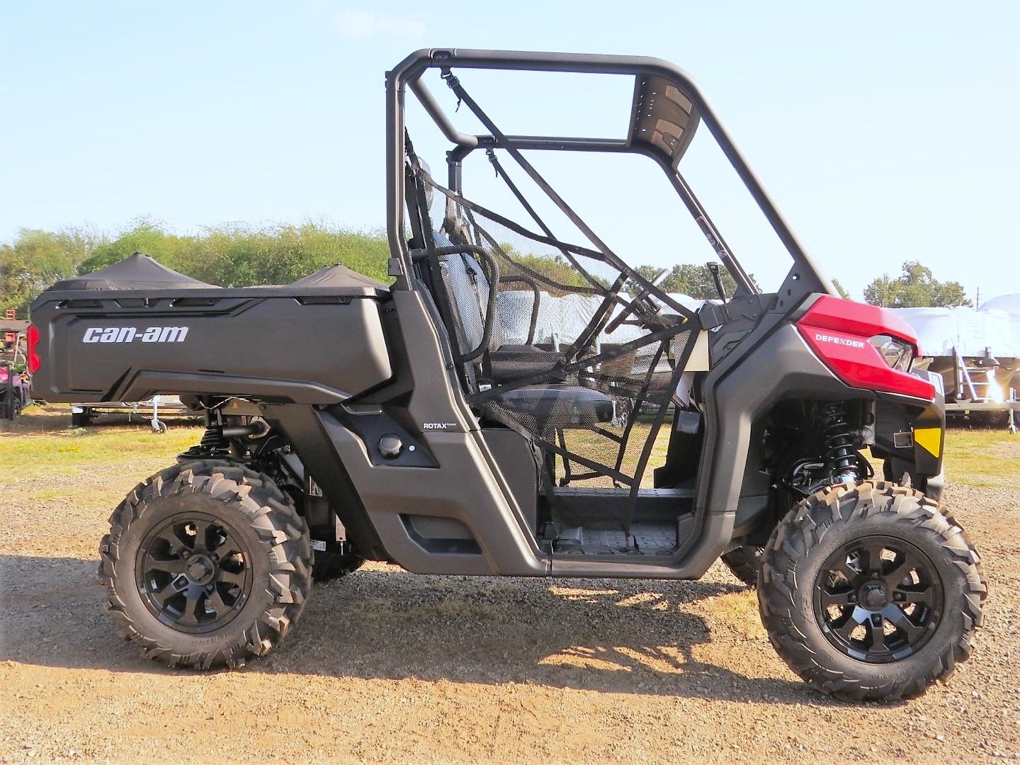 2025 Can-Am Defender DPS HD10 in Mount Pleasant, Texas - Photo 8