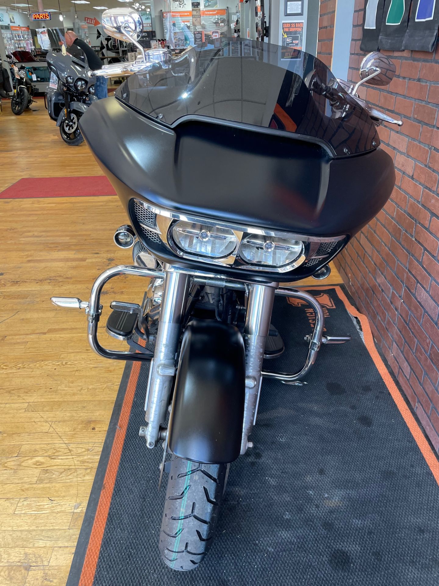 2018 Harley-Davidson Road Glide® in South Charleston, West Virginia - Photo 7