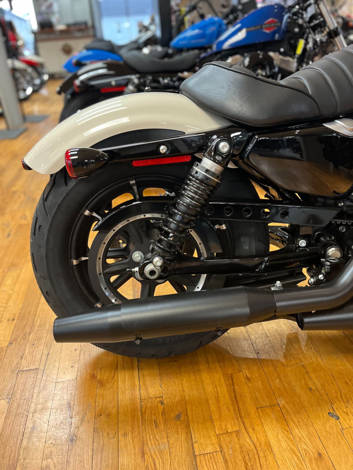 2022 Harley-Davidson Iron 883™ in South Charleston, West Virginia - Photo 2
