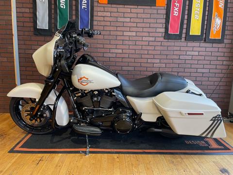 2018 Harley-Davidson Street Glide® Special in South Charleston, West Virginia - Photo 4