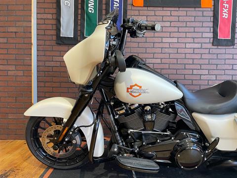 2018 Harley-Davidson Street Glide® Special in South Charleston, West Virginia - Photo 5